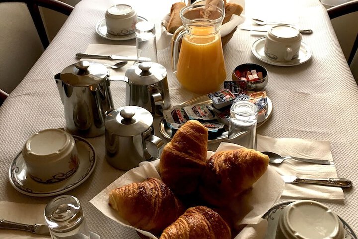 Breakfast/Coffee Service 30 of 48