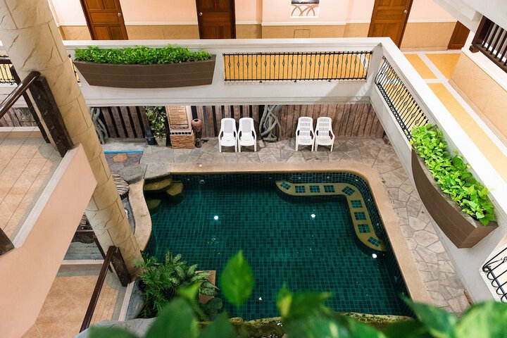 Pool Hotel