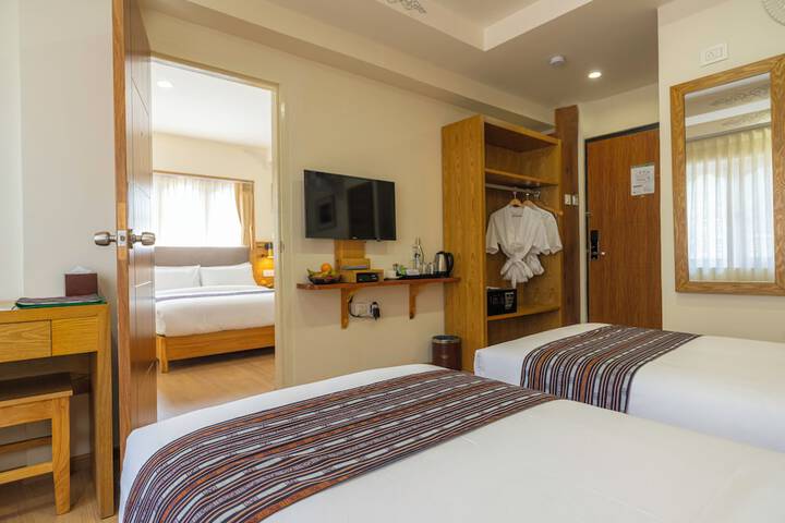 Room 8 of 23