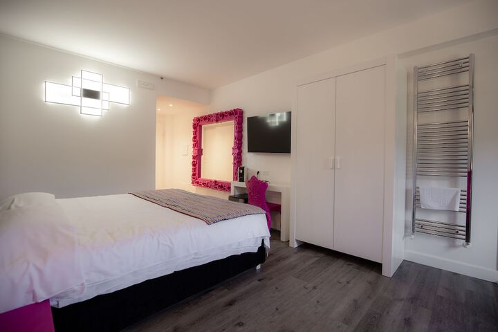 Room 18 of 53
