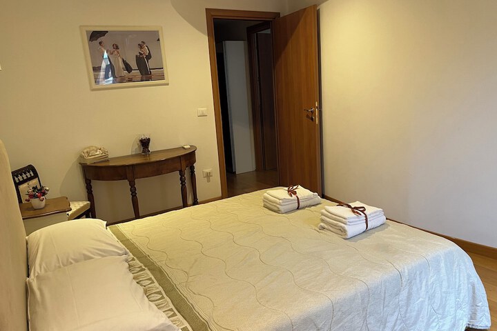 Room 6 of 39