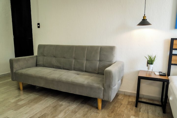 Room 60 of 80