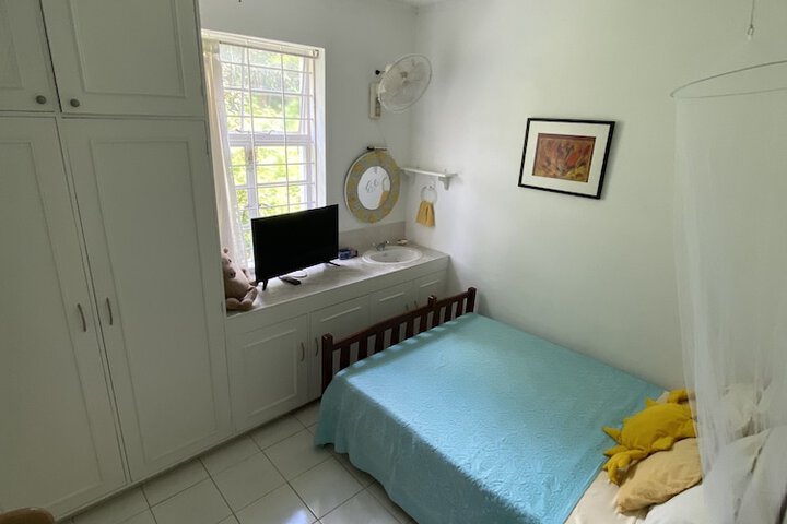 Room 25 of 90