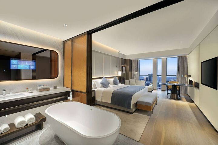 Room 44 of 92