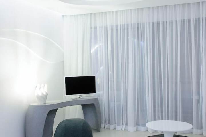 Room 35 of 124