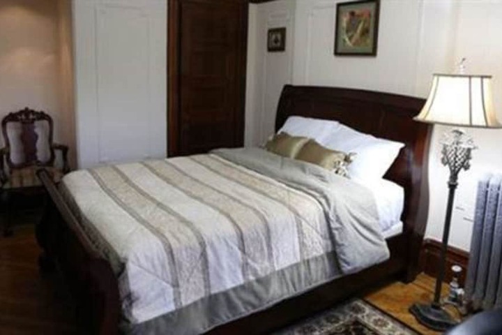 Room 10 of 39