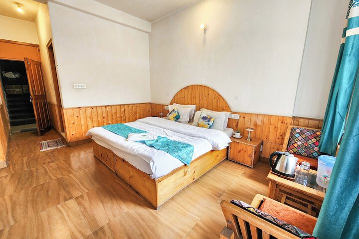 Room 6 of 43