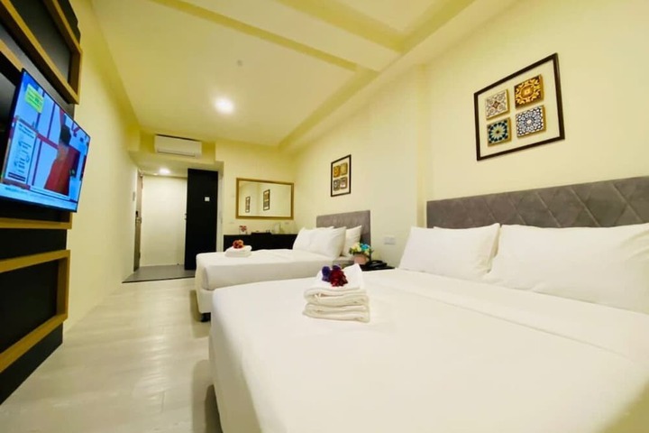 Room 3 of 47