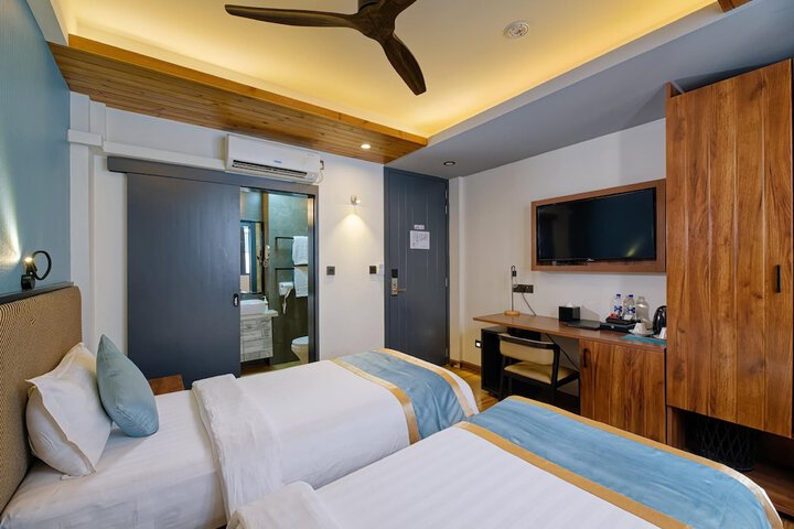 Room 4 of 19