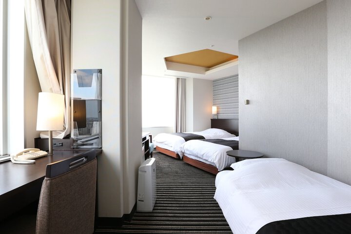 Room 27 of 78