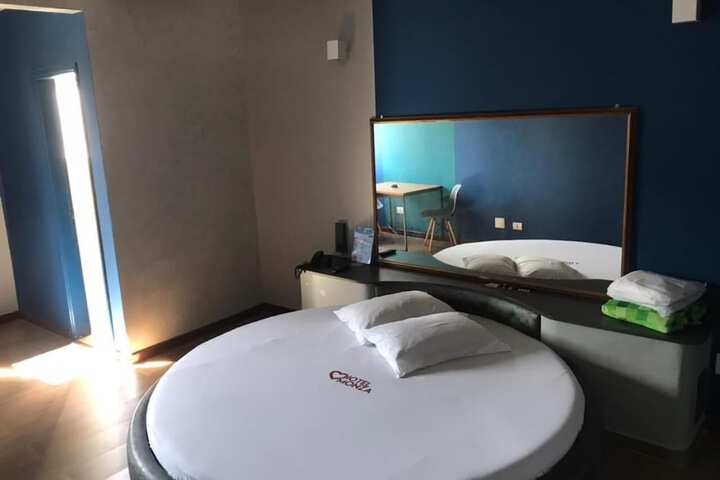 Room 36 of 53