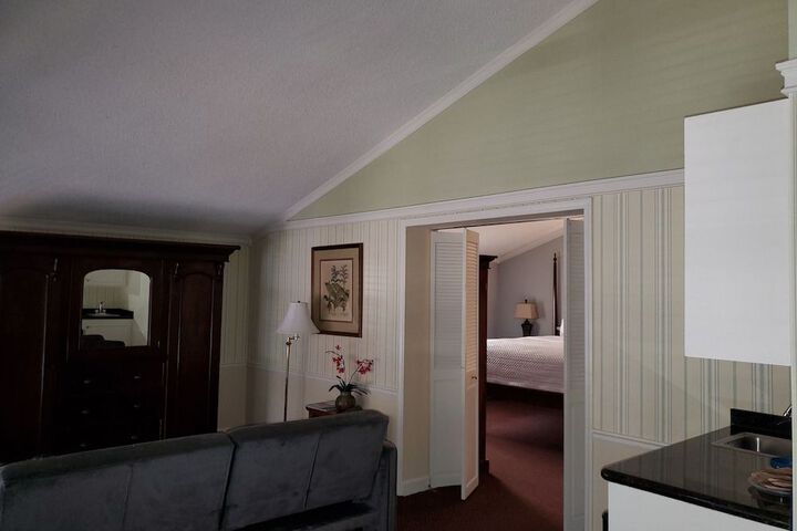 Hotel Entry