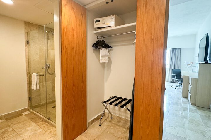 Room 14 of 78
