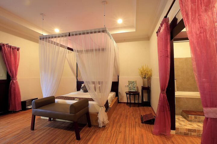 Room 10 of 60