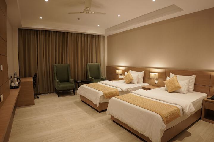 Room 13 of 41