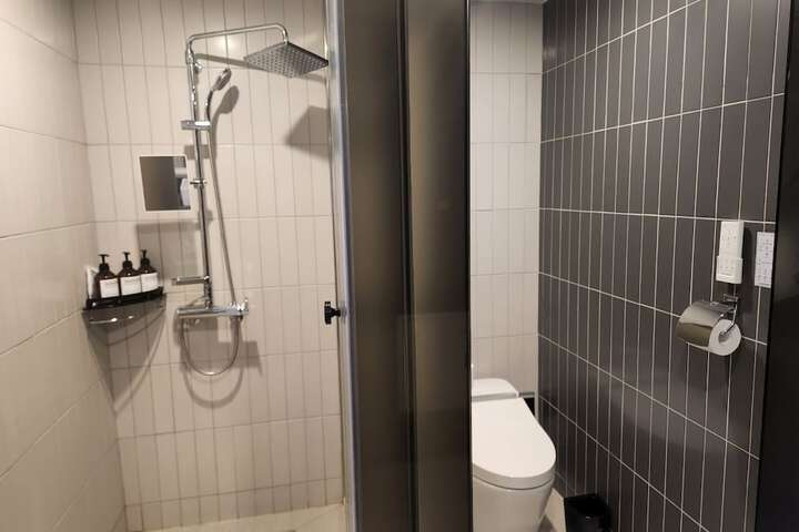 Room 137 of 219