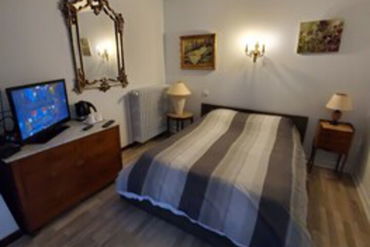 Room 13 of 22