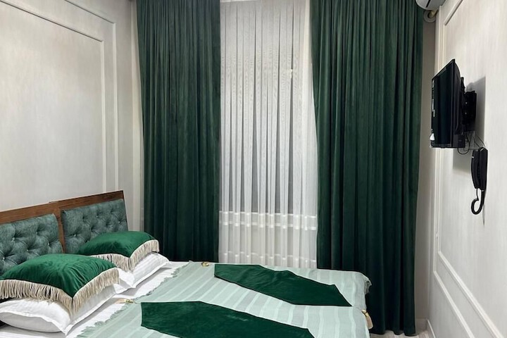 Room 12 of 29