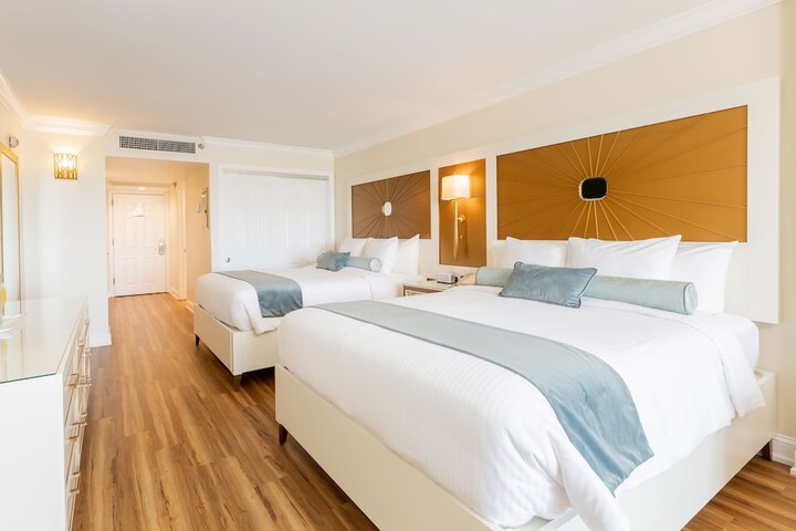 Room 33 of 106