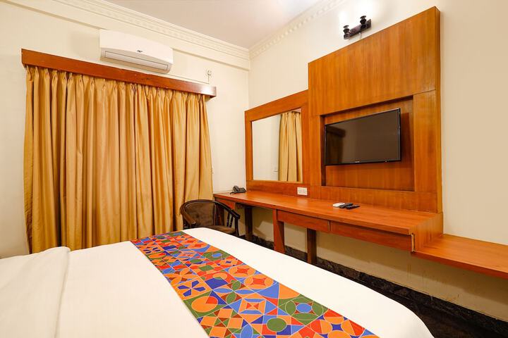 Room 15 of 30