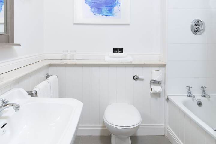 Bathroom Interior Photo