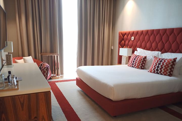 Room 34 of 152