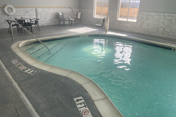 Hotel Pool