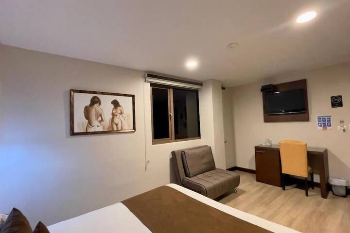 Room 13 of 31