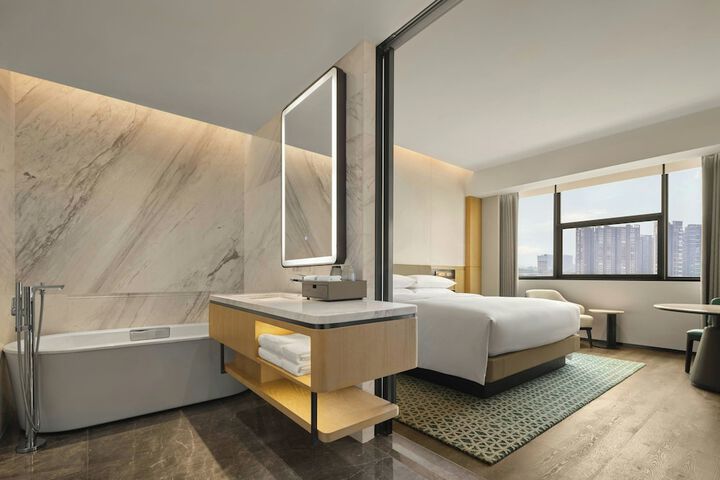 Room 10 of 29
