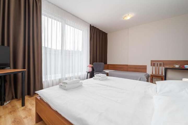 Room 3 of 15