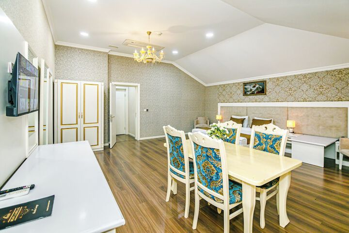 Room 20 of 53
