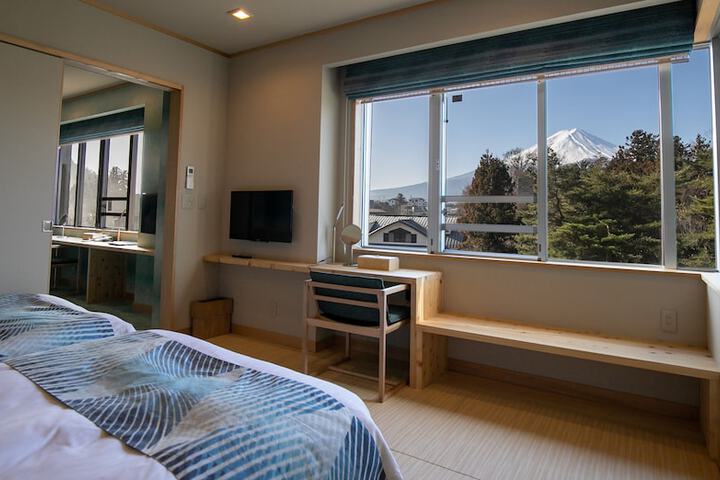 Room 7 of 73