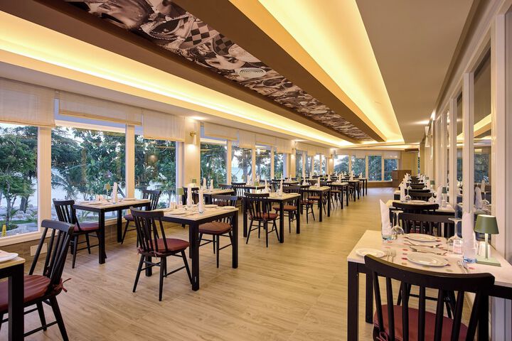 Dining 57 of 97