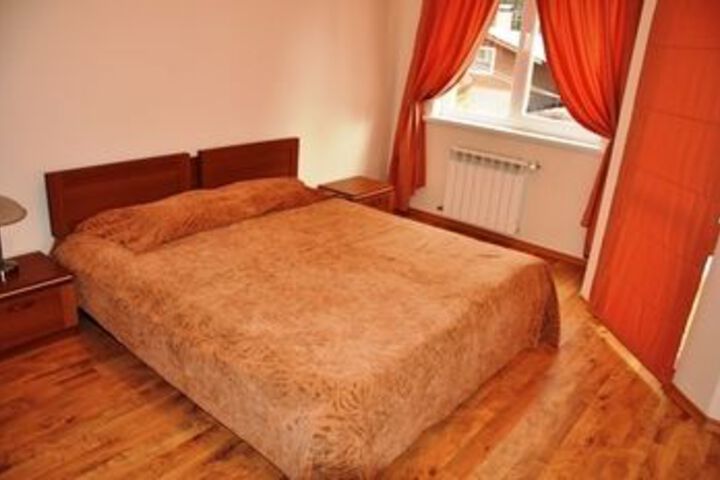 Room 12 of 23