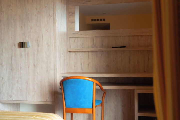 Room 7 of 44