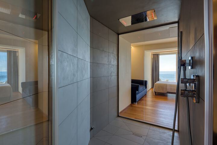 Room 36 of 75