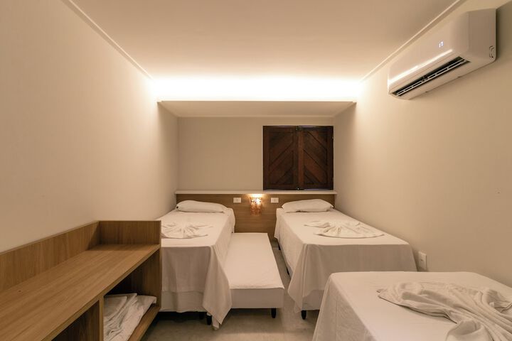 Room 6 of 81