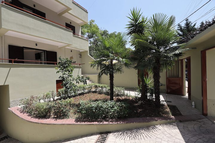 Hotel Exterior 58 of 73