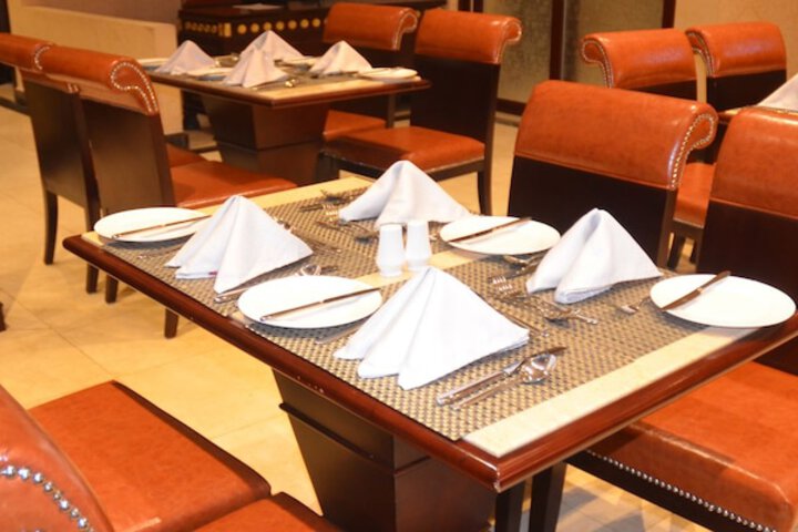 Dining 45 of 78