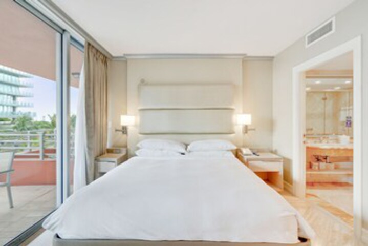 Room 305 of 318