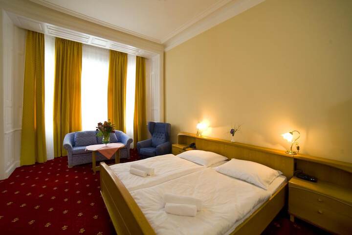 Room 13 of 60