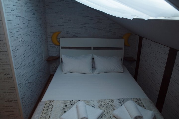 Room 25 of 69