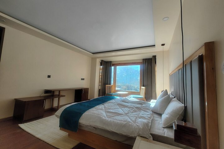 Room 6 of 40