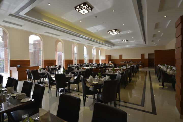 Dining 56 of 83