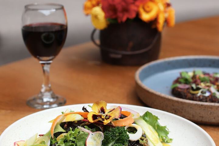 Dining 80 of 135