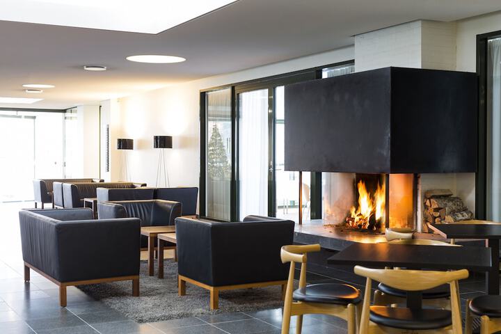 Lobby Entry