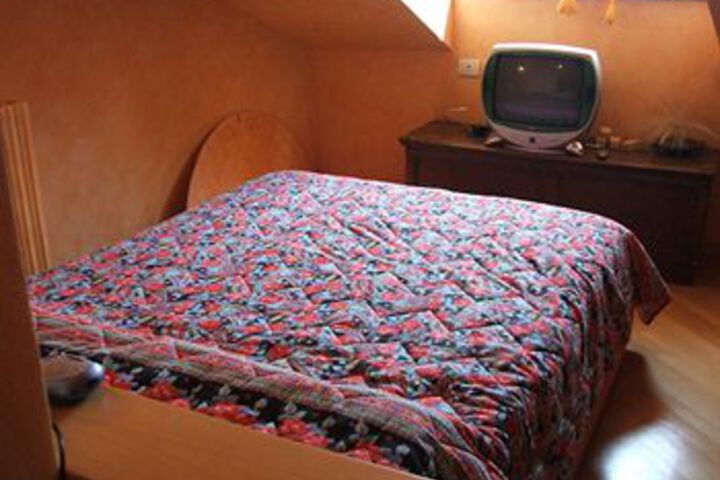 Room 17 of 50