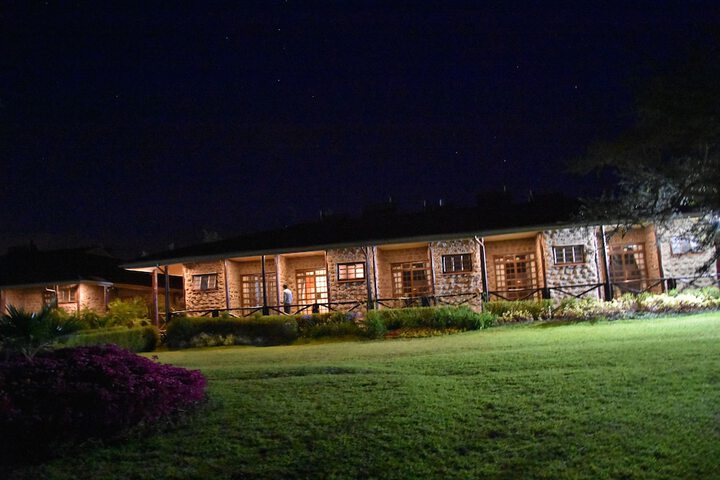 Hotel Exterior 18 of 21