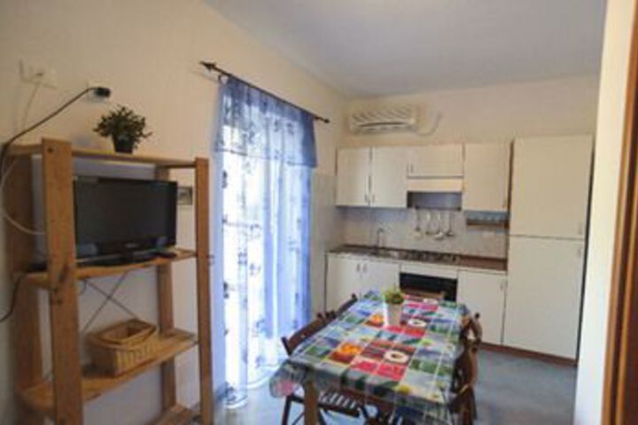 Room 12 of 22