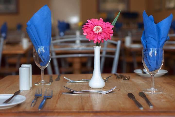 Dining 37 of 53